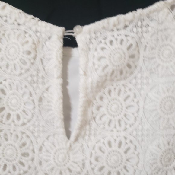 White Summer Mini Dress w/Crochet Accents by Hollister Size 3 - Picture 4 of 9